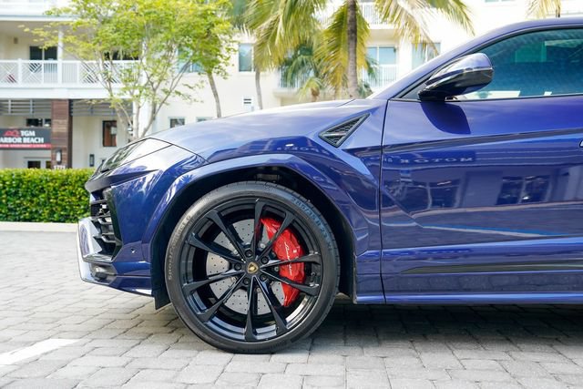 Used 2022 Lamborghini Urus AWD/4WD image 13
