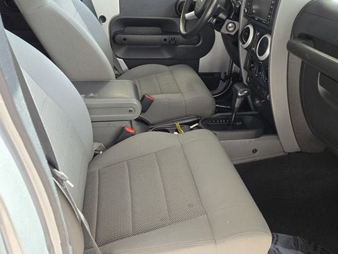 Used 2008 Jeep Wrangler Unlimited Sahara w/ Dual Top Group image 4