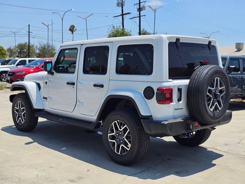New 2026 Jeep Wrangler Unlimited Sahara w/ Safety Group AWD/4WD image 5
