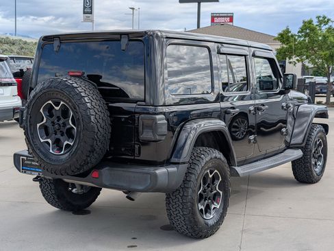 Used 2019 Jeep Wrangler Unlimited Sahara w/ Uconnect 4C Nav & Sound Group AWD/4WD image 5
