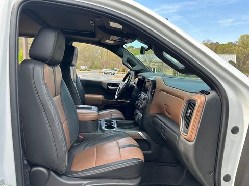 Used 2020 Chevrolet Silverado 1500 High Country w/ Technology Package image 53