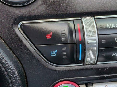 Used 2019 Ford Mustang Premium RWD image 26