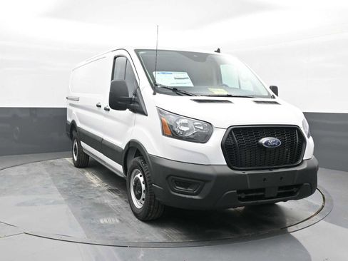 New 2024 Ford Transit 250 148 Medium Roof RWD image 3