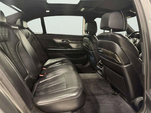Used 2019 BMW 750i xDrive w/ Executive Package image 23