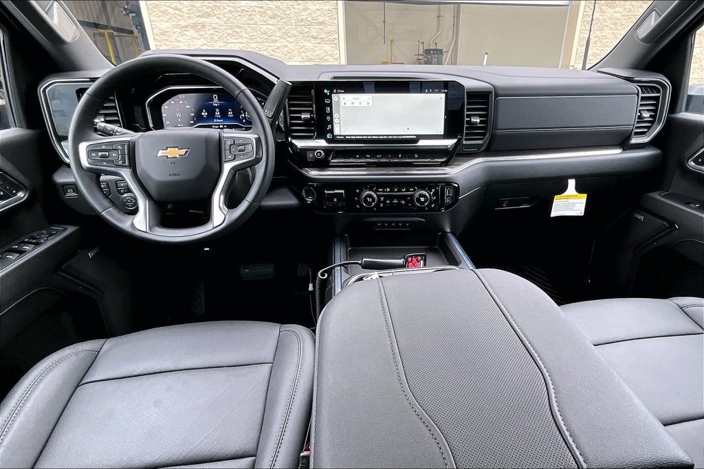 Used 2024 Chevrolet Silverado 2500 LTZ w/ LTZ Convenience Package AWD/4WD image 14