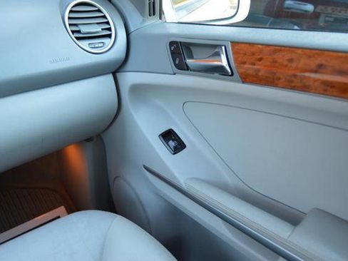 Used 2006 Mercedes-Benz ML 350 4MATIC image 55