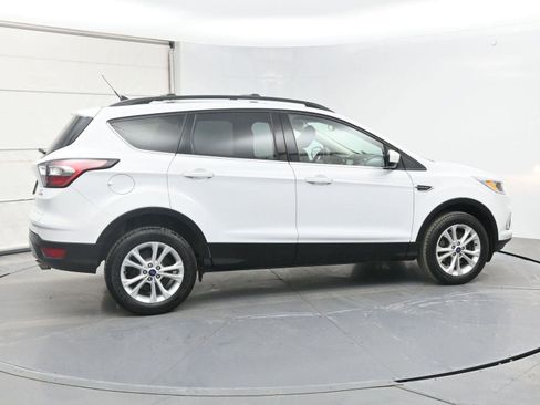 Used 2018 Ford Escape SE w/ Ford Safe & Smart Package image 26