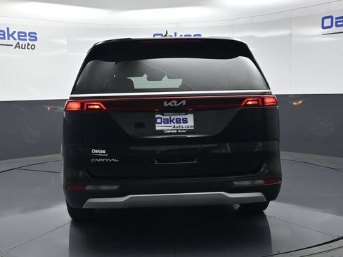 Certified 2024 Kia Carnival LX FWD image 6