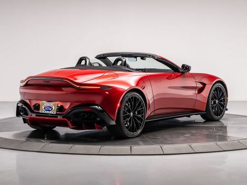 Used 2023 Aston Martin V8 Vantage Roadster RWD image 13