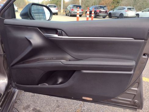 Used 2023 Toyota Camry XSE image 23