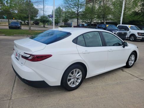 Certified 2025 Toyota Camry LE FWD image 7