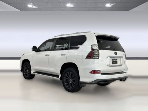 Certified 2023 Lexus GX 460 Luxury w/ Sport Design Package AWD/4WD image 3