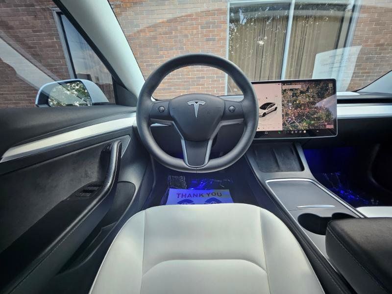Used 2022 Tesla Model 3 Long Range AWD/4WD image 4