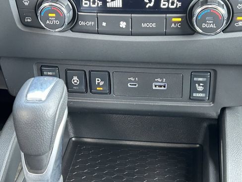 Certified 2025 Nissan Frontier SV w/ SV Convenience Package RWD image 21