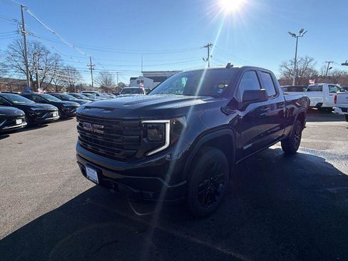 New 2026 GMC Sierra 1500 Elevation image 3
