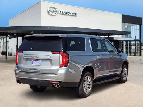 Used 2023 GMC Yukon XL Denali RWD image 5