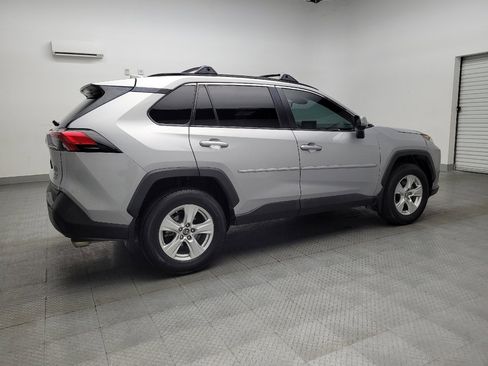 Used 2019 Toyota RAV4 XLE image 10