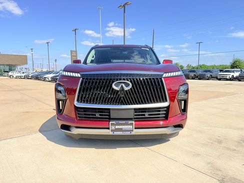 Used 2025 INFINITI QX80 Luxe RWD image 2