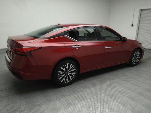 Used 2023 Nissan Altima 2.5 SV FWD image 10