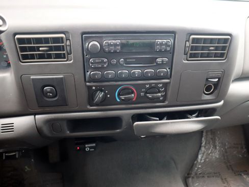 Used 2003 Ford F250 XL image 21