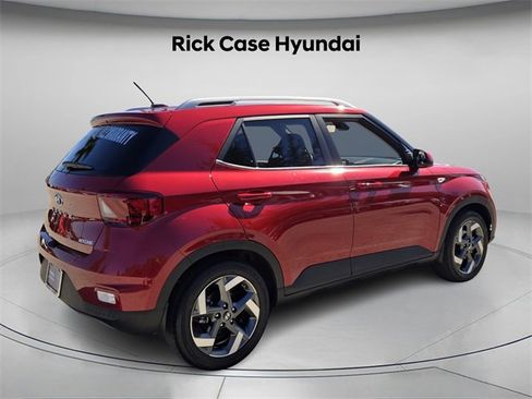 Certified 2023 Hyundai Venue Limited image 6