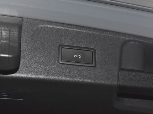 New 2026 Volkswagen Atlas Peak Edition AWD/4WD image 26
