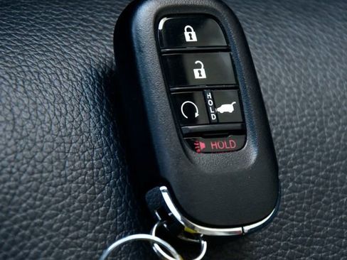 Used 2023 Honda Pilot Touring image 33