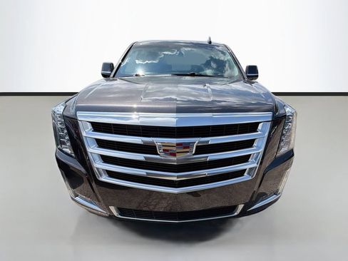 Used 2016 Cadillac Escalade Luxury AWD/4WD image 2