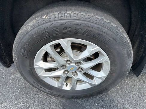 Used 2019 Chevrolet Traverse LT FWD image 29