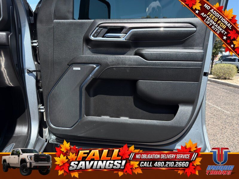 Used 2024 Chevrolet Silverado 2500 LTZ w/ LTZ Convenience Package AWD/4WD image 31