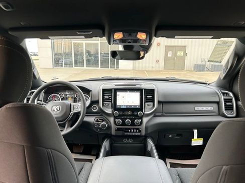 New 2026 RAM 1500 4x4 Crew Cab image 34