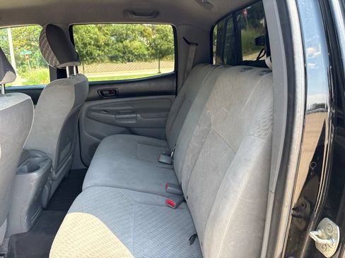Used 2011 Toyota Tacoma 4x4 Double Cab w/ SR5 Pkg #2 image 19