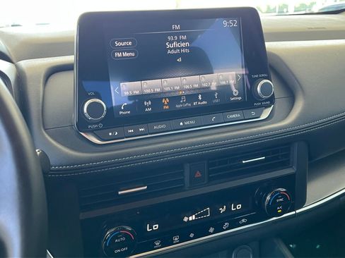 Used 2025 Nissan Rogue SV FWD image 20