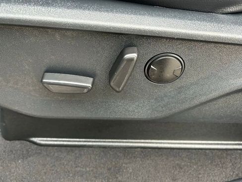 Used 2025 Ford F350 Lariat w/ Black Appearance Package image 19