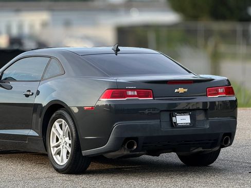 Used 2015 Chevrolet Camaro LS RWD image 16