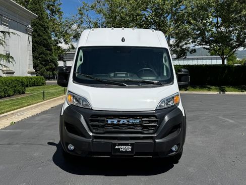 Used 2025 RAM ProMaster 2500 w/ Convenience Group image 4