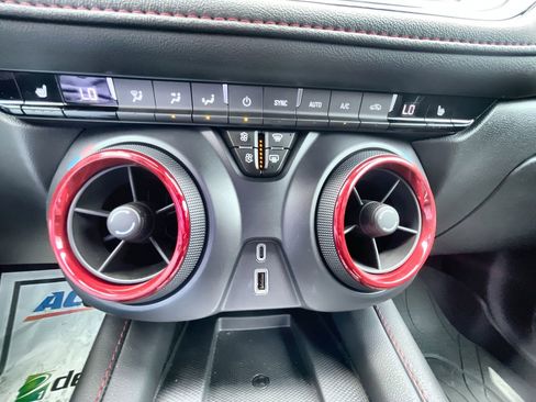 Used 2025 Chevrolet Blazer RS w/ Driver Confidence II Package FWD image 18