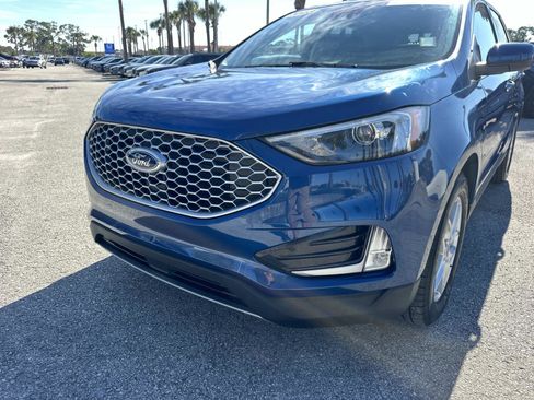 Used 2023 Ford Edge SEL w/ Convenience Package image 8