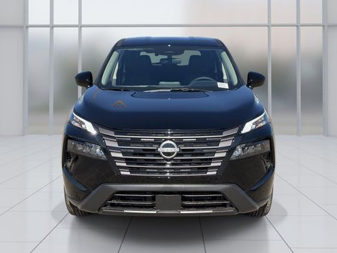 New 2026 Nissan Rogue SV w/ Cold Weather Package FWD image 9