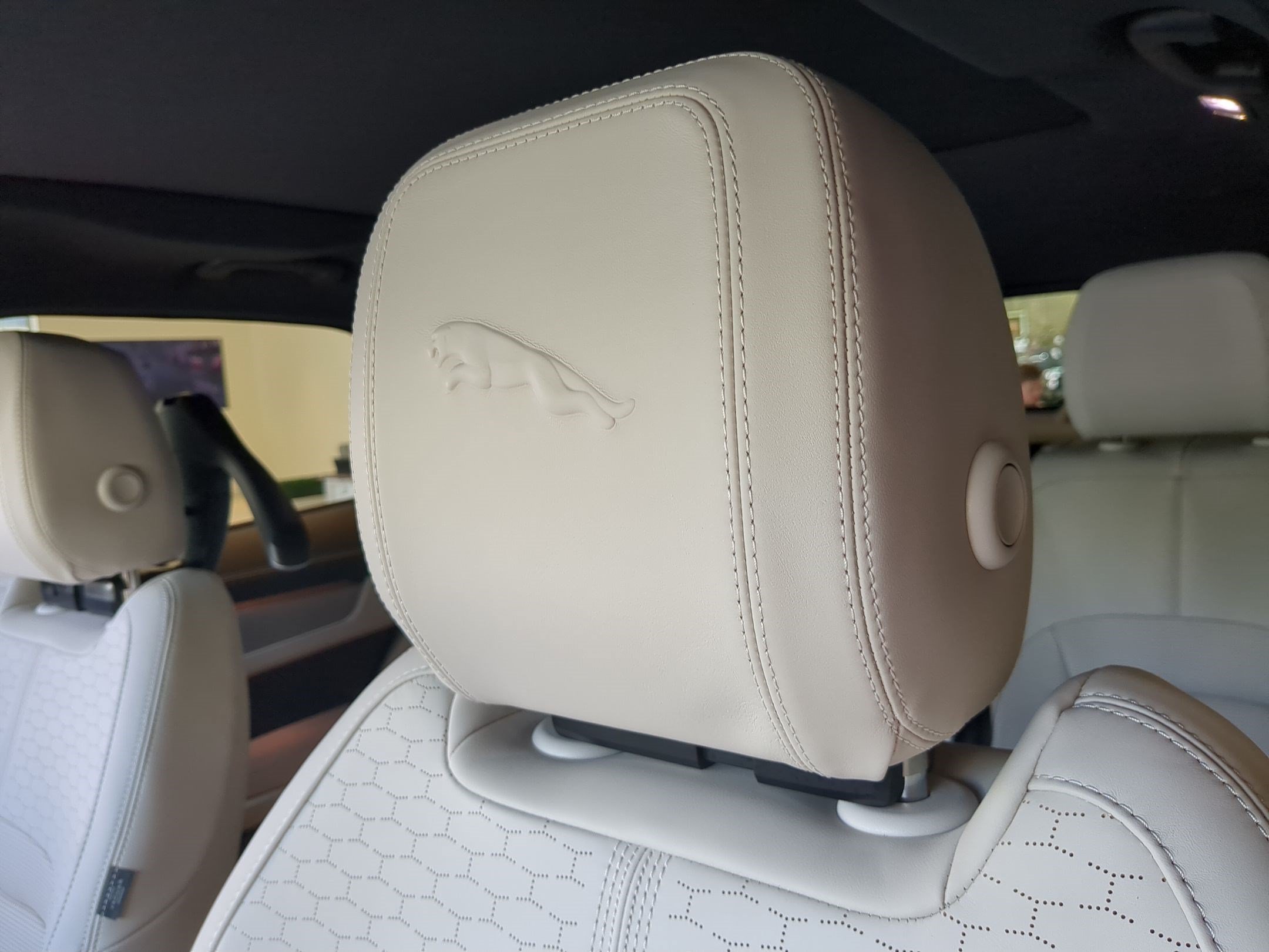 New 2026 Jaguar F-PACE R-Dynamic S AWD/4WD image 23