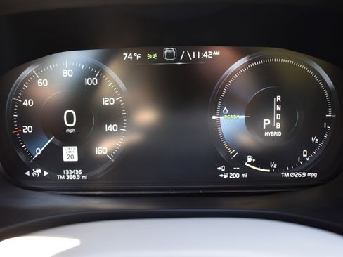 Used 2019 Volvo XC60 T8 Momentum w/ Advanced Package image 29