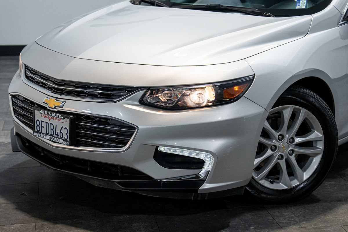 Used 2018 Chevrolet Malibu LT FWD image 10