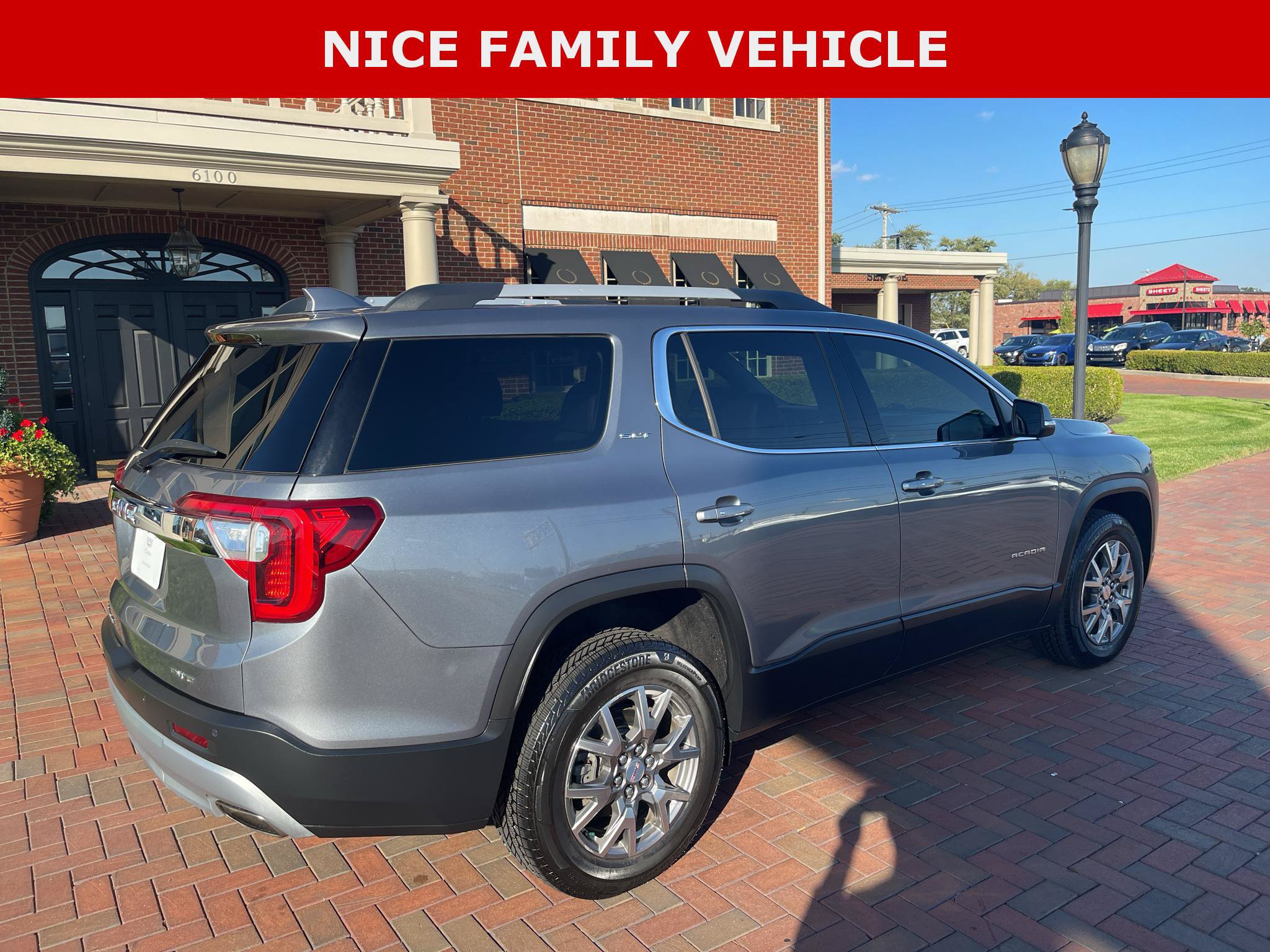 Used 2021 GMC Acadia SLT w/ Preferred Package AWD/4WD image 8