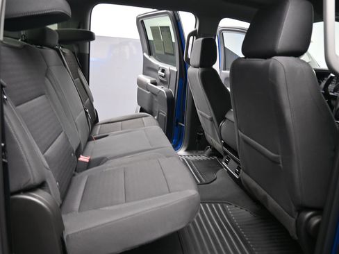 Used 2022 Chevrolet Silverado 1500 Custom AWD/4WD image 17