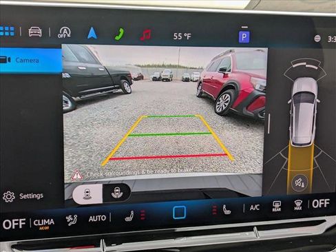 New 2025 Volkswagen Tiguan SE image 13