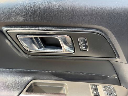Used 2015 Ford Mustang GT RWD image 19