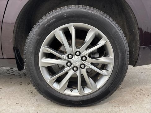 Used 2022 Buick Enclave Avenir w/ Avenir Technology Package AWD/4WD image 30