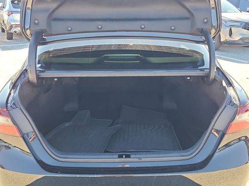 Used 2024 Toyota Camry SE image 19