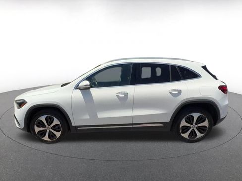 Used 2025 Mercedes-Benz GLA 250 image 9
