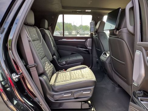 Used 2026 Cadillac Escalade Platinum Sport w/ LPO, Floor Liner Package AWD/4WD image 14